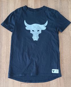 Boys Medium Under Armour Rock Tshirt In Black