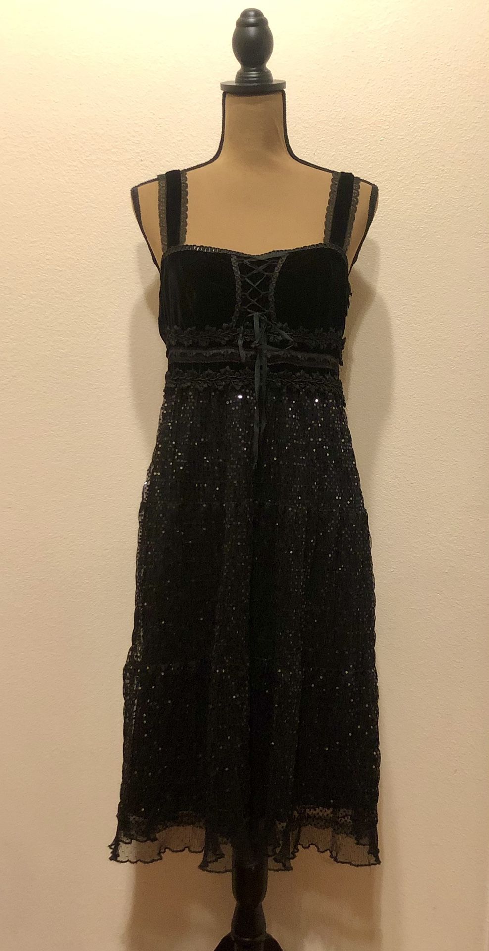 Women’s Black Dress Size 8-Medium (NEW)