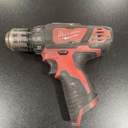 Milwaukee M12 Cordless Drill 