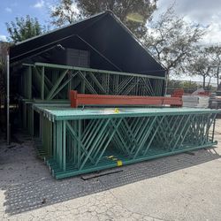 42”x16’ Uprights Teardrop Pallet Racking Beams Wire Decks Pallet Racks 