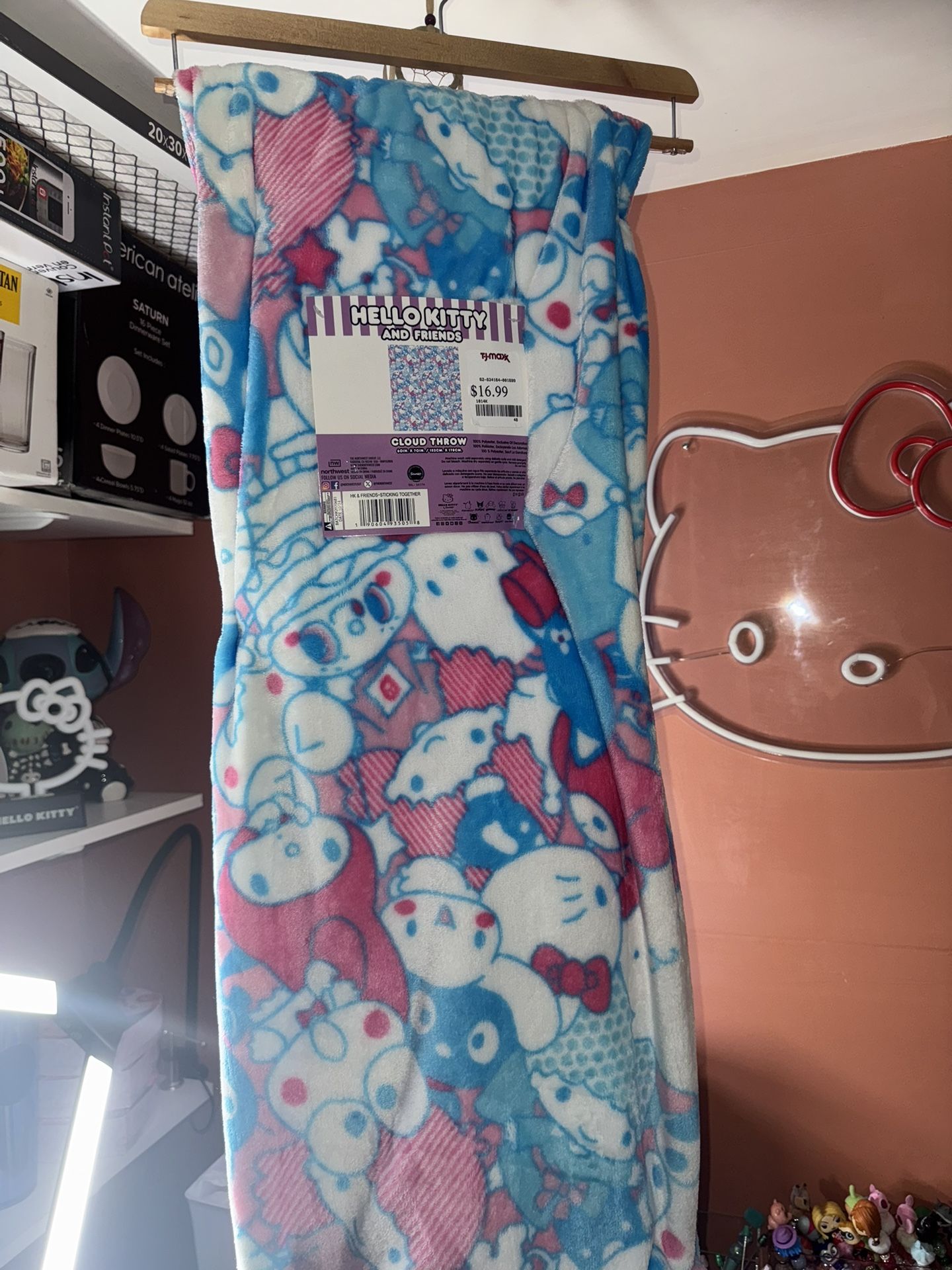 Hello Kitty Blanket
