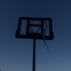 Basketball hoop