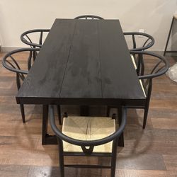 Black Table And 6 Dining Chairs 