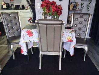 Kitchen table