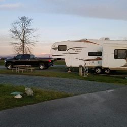 2011 26 Rockwood 5 Wheel Trailer 