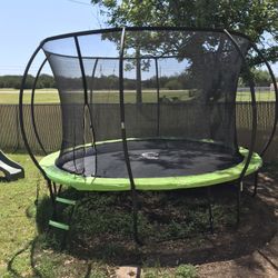 Trampoline 