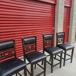 Dining Table & Chairs 