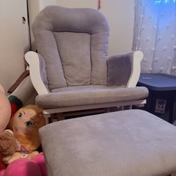 Rocking Chair 
