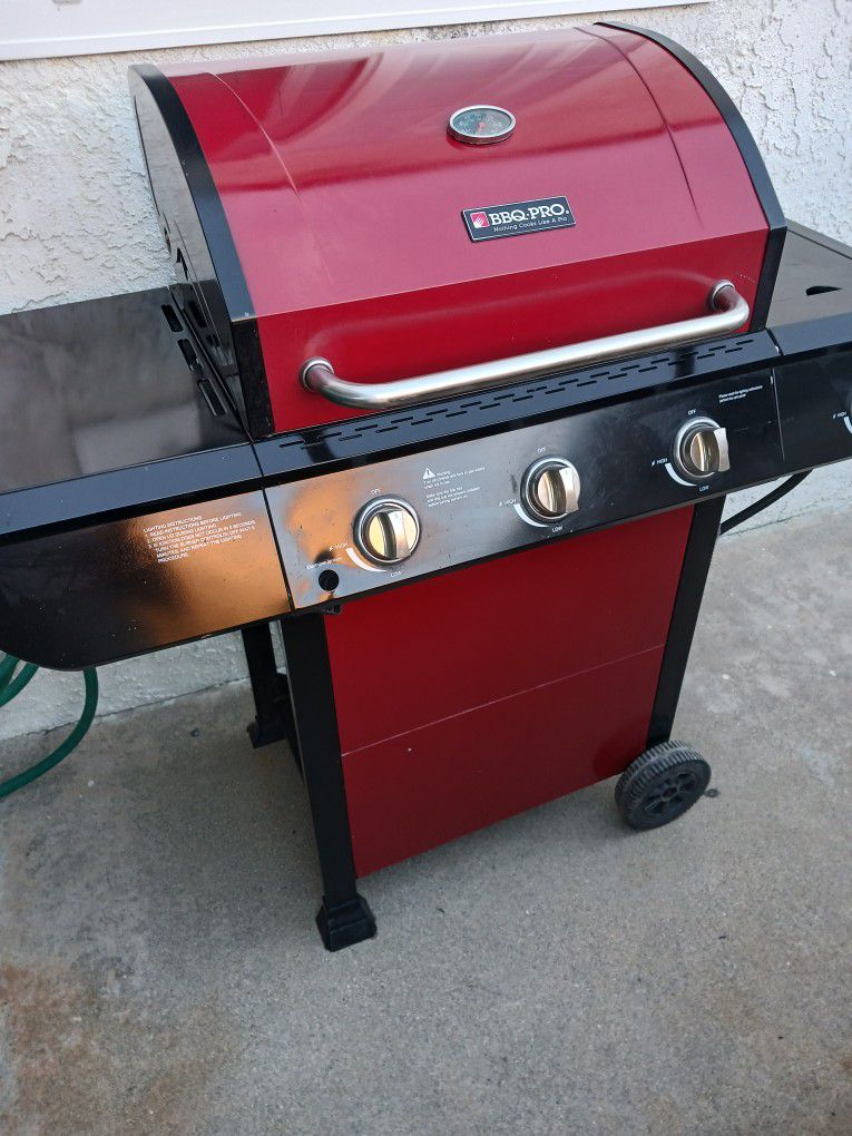  BBQ/Barbecue Grill Just Like New