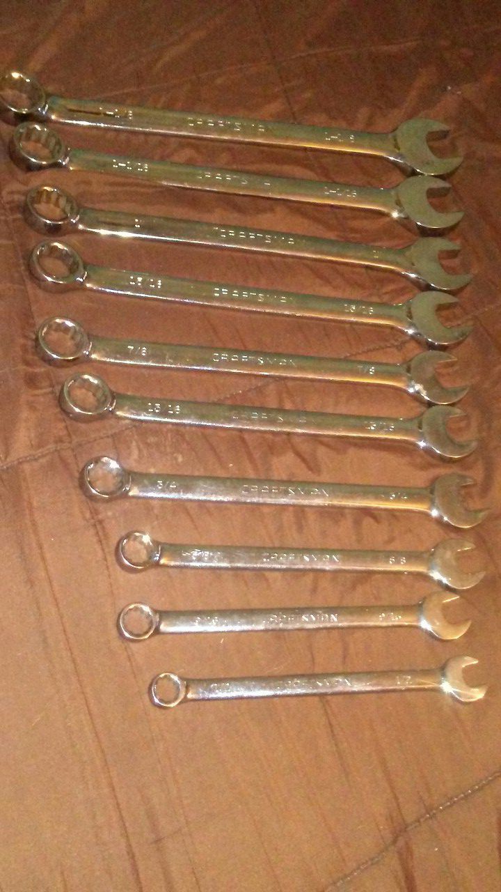 10 pc wrench set...