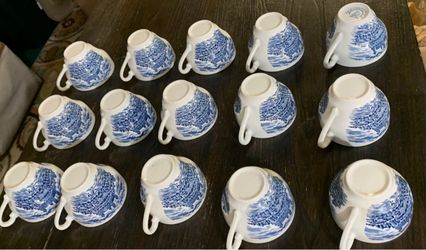 Vintage 35 Piece ENOCH WEDGWOOD ROYAL HOMES Of BRITAIN TOWER OF LONDON Blue