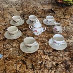 Small Tea Cup Set 