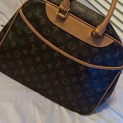 Designer Women’s Handbag & Wallet