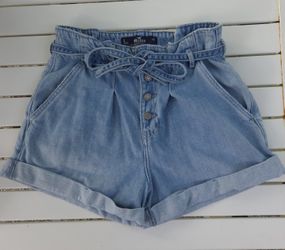 Hollister California curvy ultra high-rise mom short 3" 100% cotton size 5 ; w27 