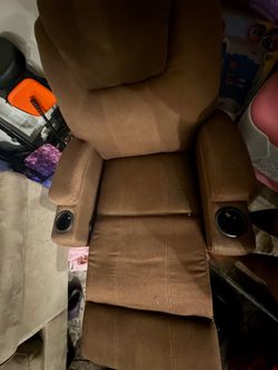 Brown recliners chair with heat warmer and massage