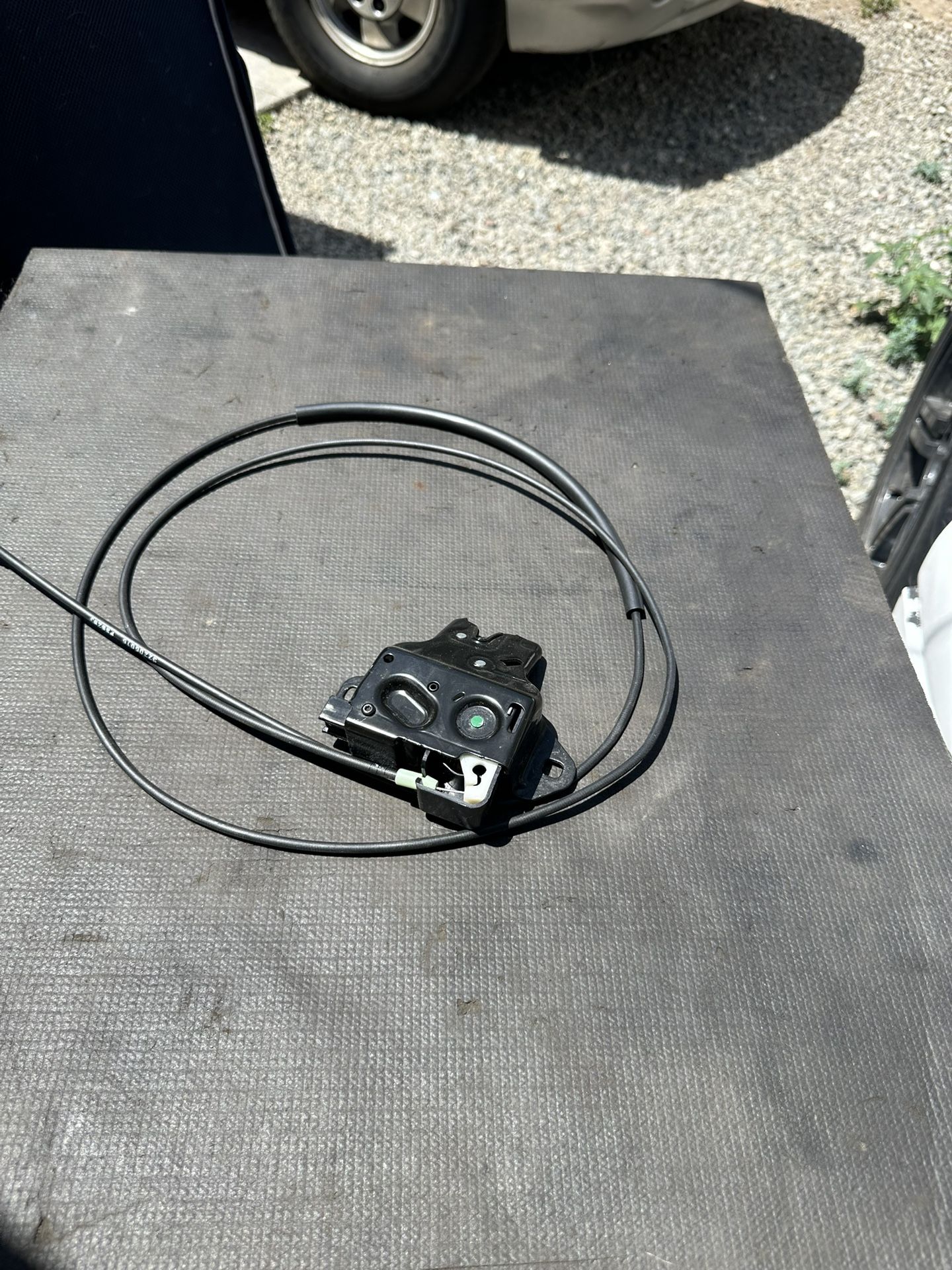 G8 Gt 2009 ( Trunk Latch)