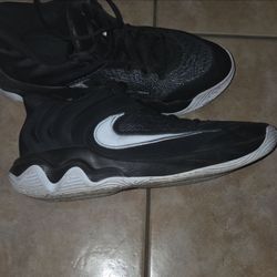 Nike High-Top Basketball Sneakers Black White