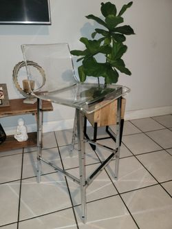 Bar Stool Clear Acrylic /Chrome 