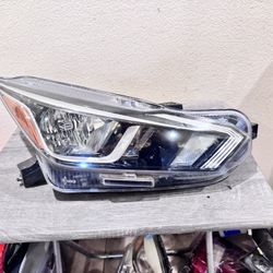 2020 To 2022 NISSAN VERSA RH HEADLIGHT
