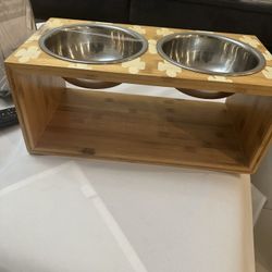 BAMBOO DOG OR CAT FEEDER STIRDY 