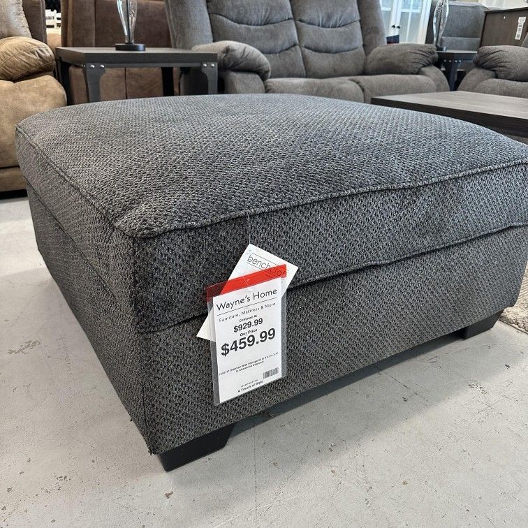 ⭐Ottoman With Storage⭐
