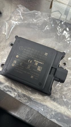 A 000 900 28 39