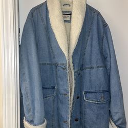 Sherpa jacket/never Worn