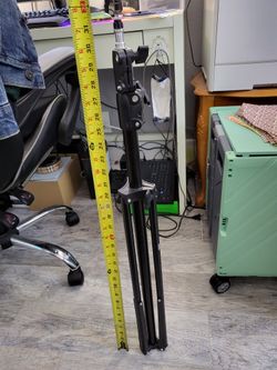 Light Tripod