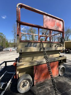 JLG 1932E scissor lift 19’ 