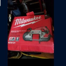 Milwaukee 11 Amp Deep Cut Band Saw with Hard Case