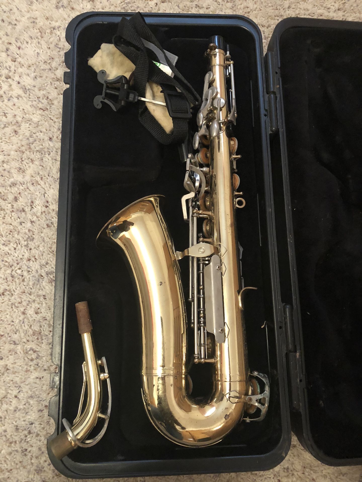 Alto Saxophone Bundy II