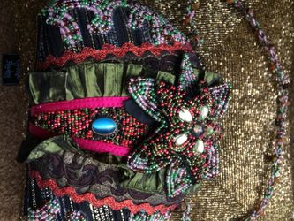 3 Pocketbooks $3 to $30.