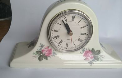 $5 Flower Print Table Clock