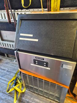 Ice maker