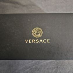 VERSACE