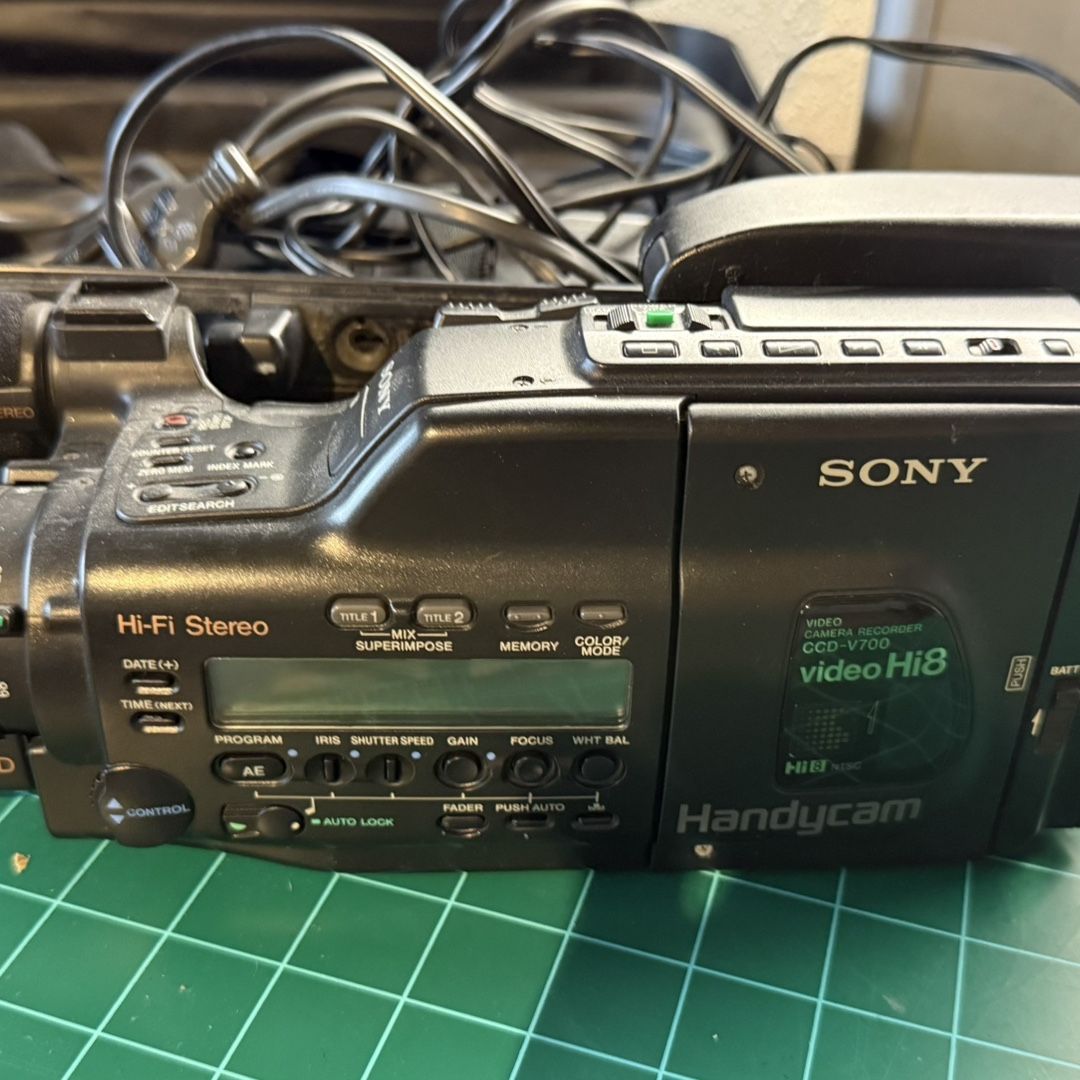 SONY Handycam　CCD-V700 video Hi8 935bc09983b344b7ac7935661b5a18
