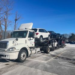 2005 Tractor 2015 7 cars Trailer / Located in NJ