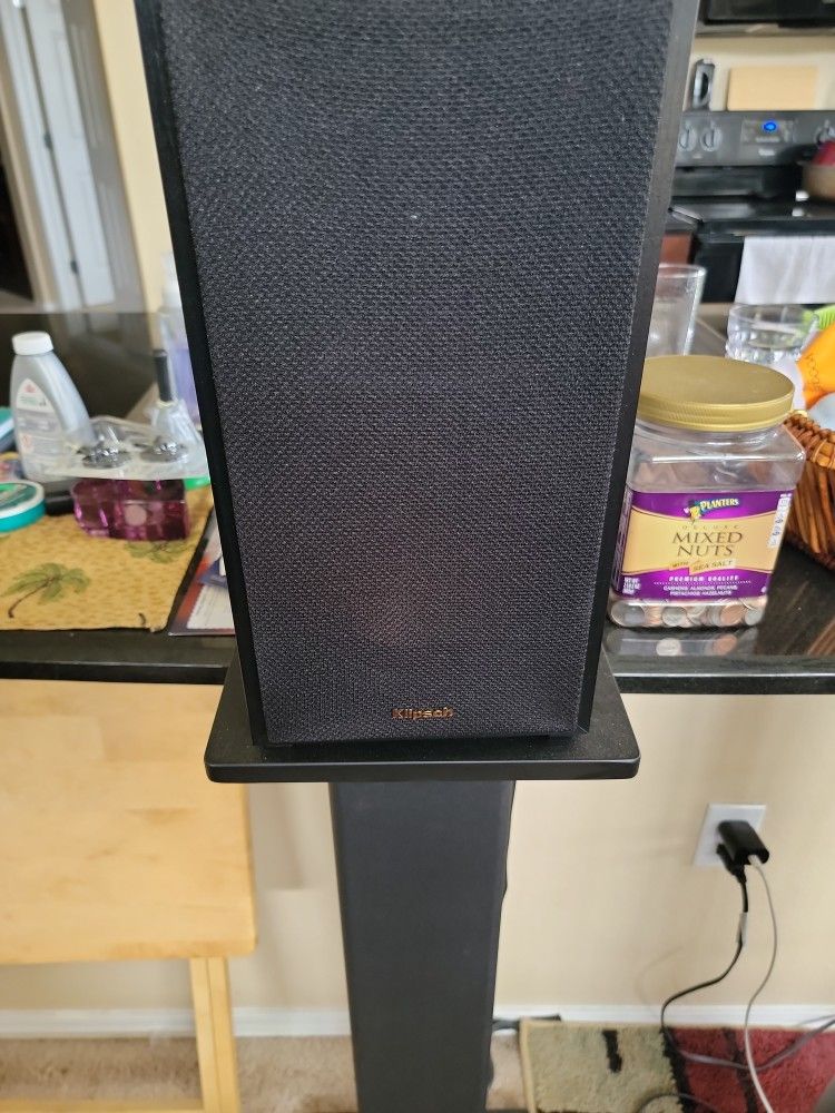 Bookshelf Speakers 