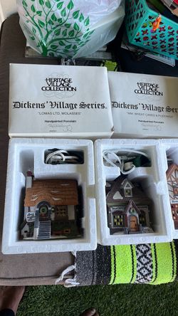 Department 56 Dickens' Village Series Set of 2