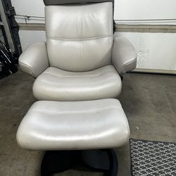 Reclining Chair and Matching Ottoman