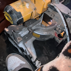 Dewault 10 inch Saw Single not Dual