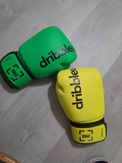 DribbleUp Smart Boxing Gloves