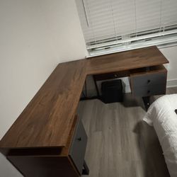 Modern L-Shaped Desk w/ Drawers & File Cabinet – Perfect Condition 