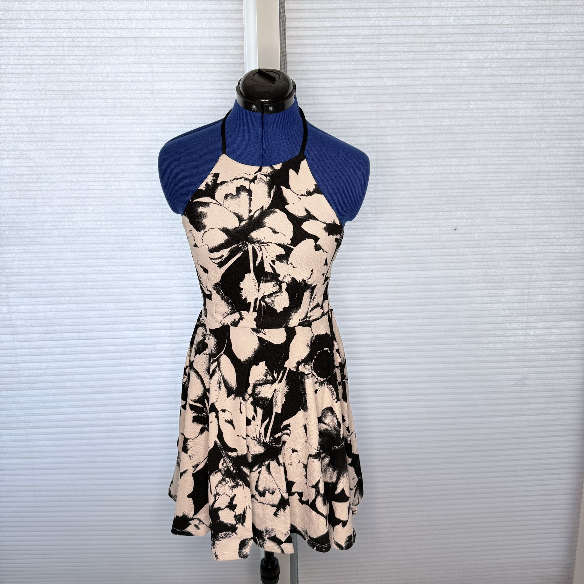 Sleeveless Short Floral Dress- PAPAYA