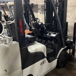 Nissan forklift for sale, cheap price 