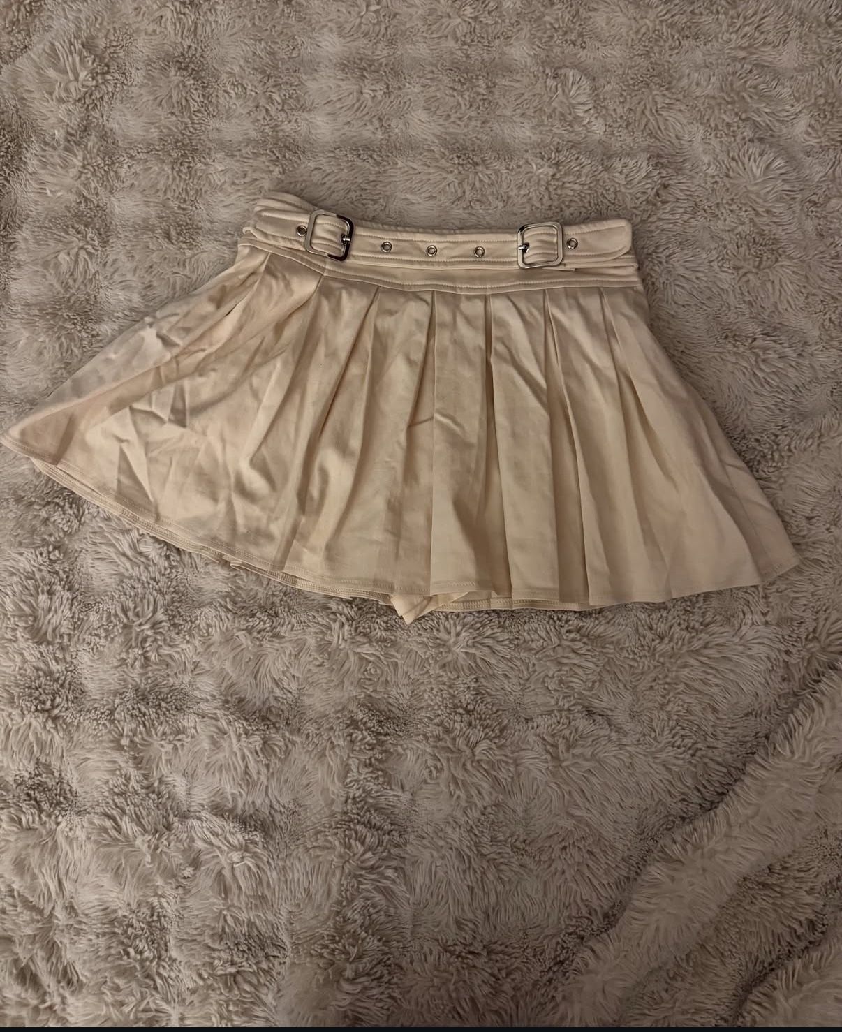 Cute Crème Skirt