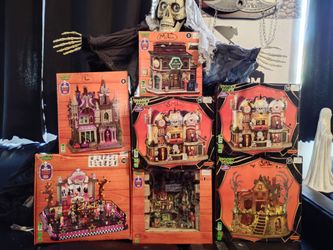 New***SPOOKY TOWN HOME DECOR***