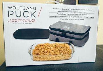 WOLFGANG PUCK 3.6qt.  Rectangular covered glass Baker with insulated Carry bag, New sealed box
