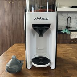 Baby Breeza Formula Pro Advance Dispenser