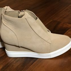 Women’s Wedge Heels